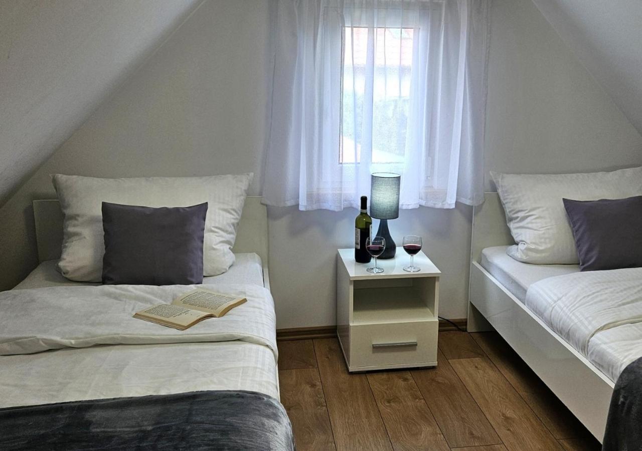 Pod Kamieniem Villa Trzebiel Ngoại thất bức ảnh